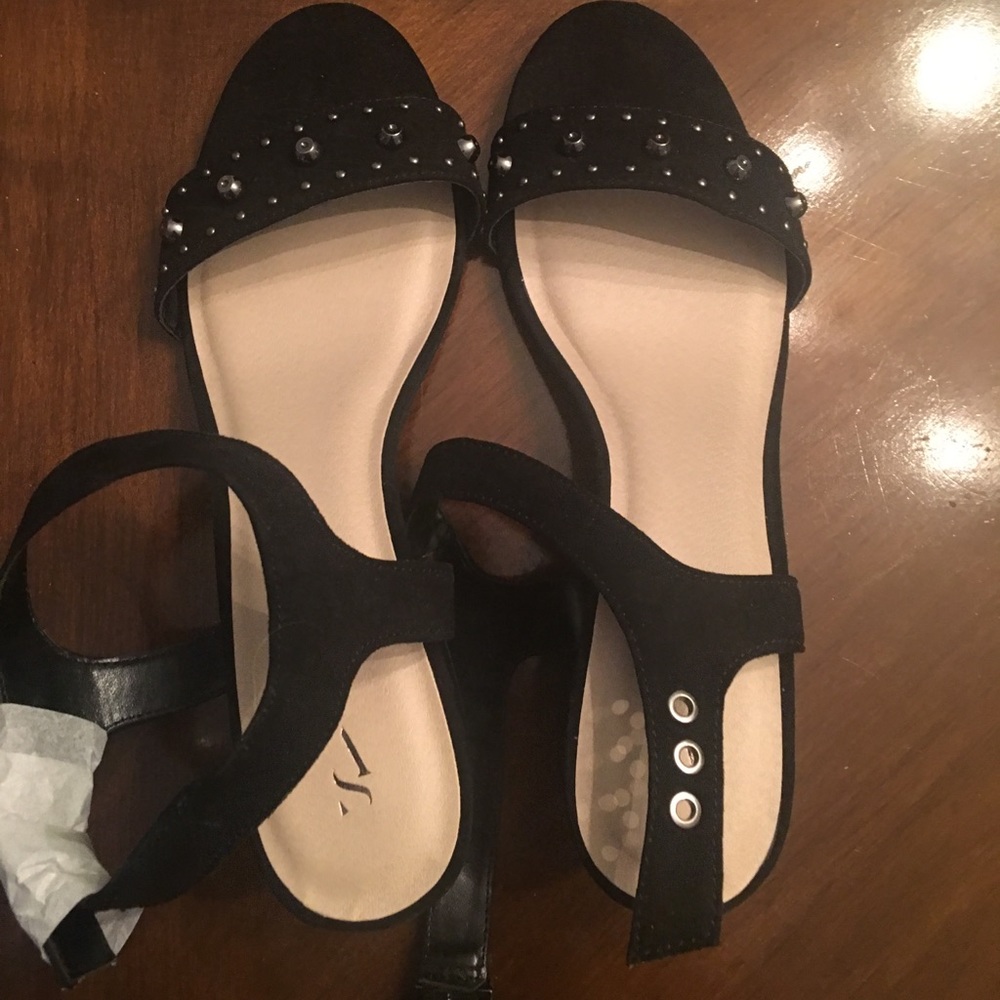 Simply Vera Wang black studded heels